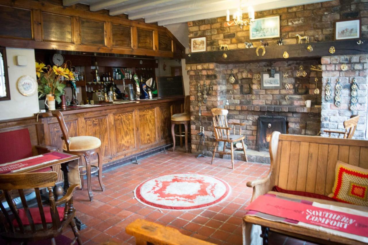 The Benbow Inn At Ruyton-Xi-Towns Eksteriør billede